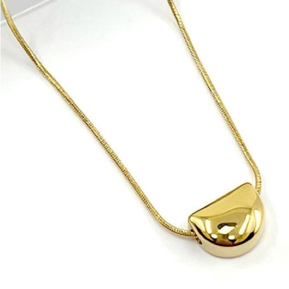 Gold Mini Half Moon Necklace (8016)